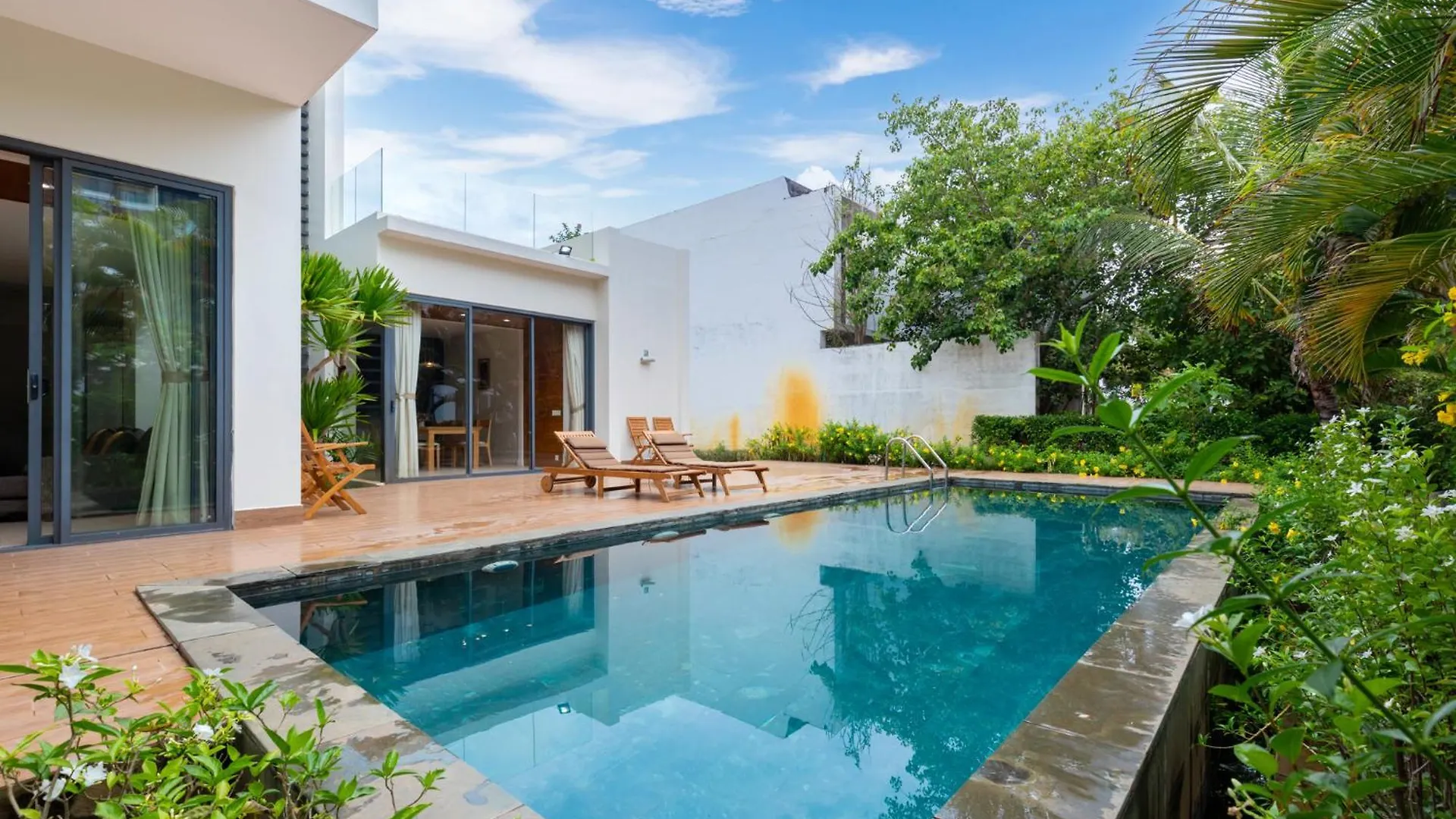 Villa Aria Resort, The Sea By 10-50M,Bien Va Ho Boi Rieng Vung Tau