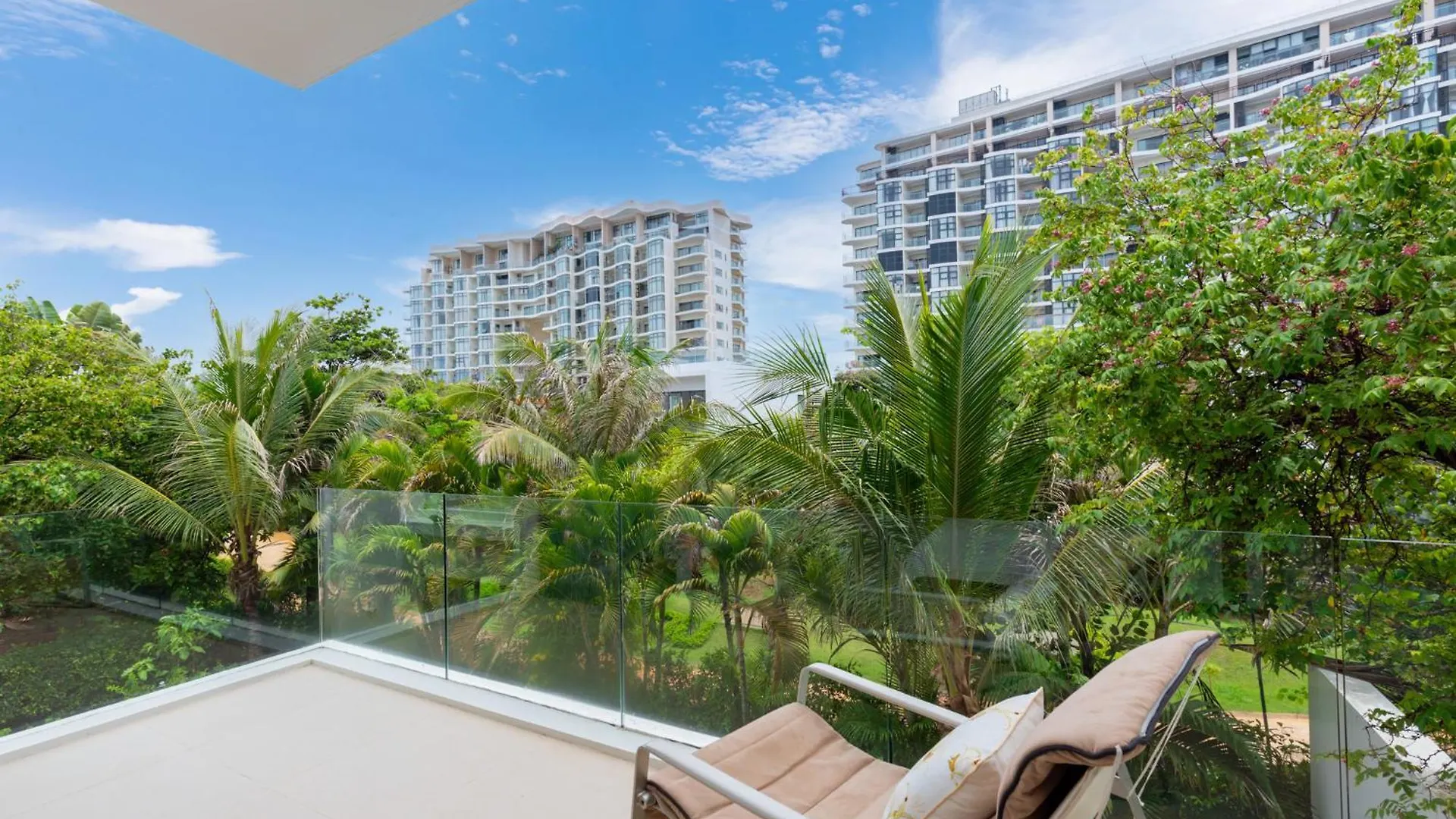 Apartment Villa Aria Resort, The Sea By 10-50M,Bien Va Ho Boi Rieng Vung Tau