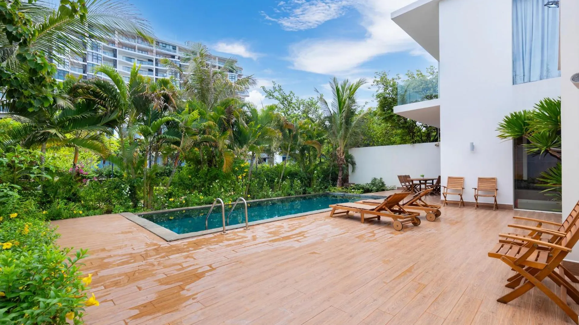 Apartment Villa Aria Resort, The Sea By 10-50M,Bien Va Ho Boi Rieng Vung Tau