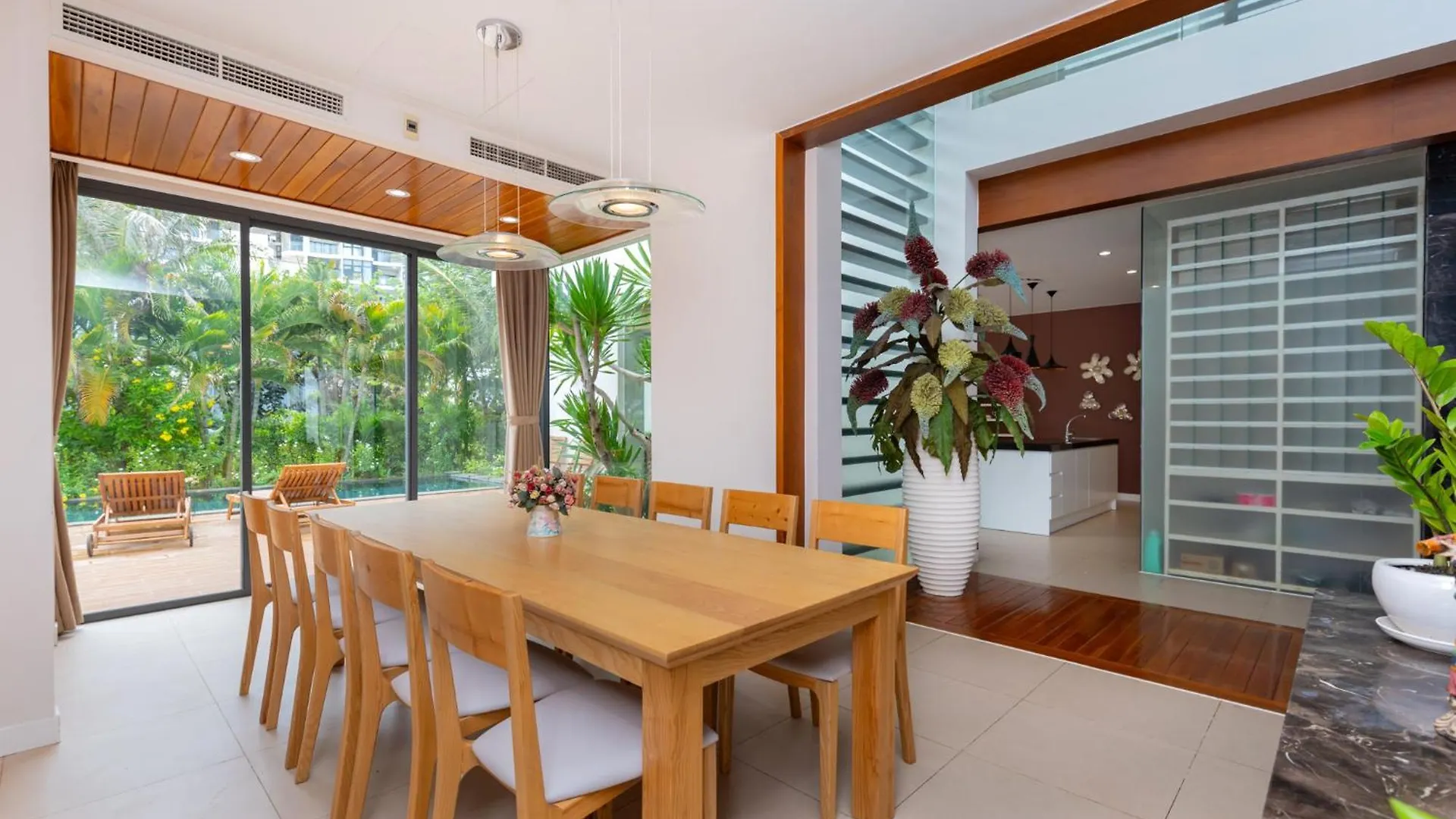 Villa Aria Resort, The Sea By 10-50M,Bien Va Ho Boi Rieng Vung Tau Apartment
