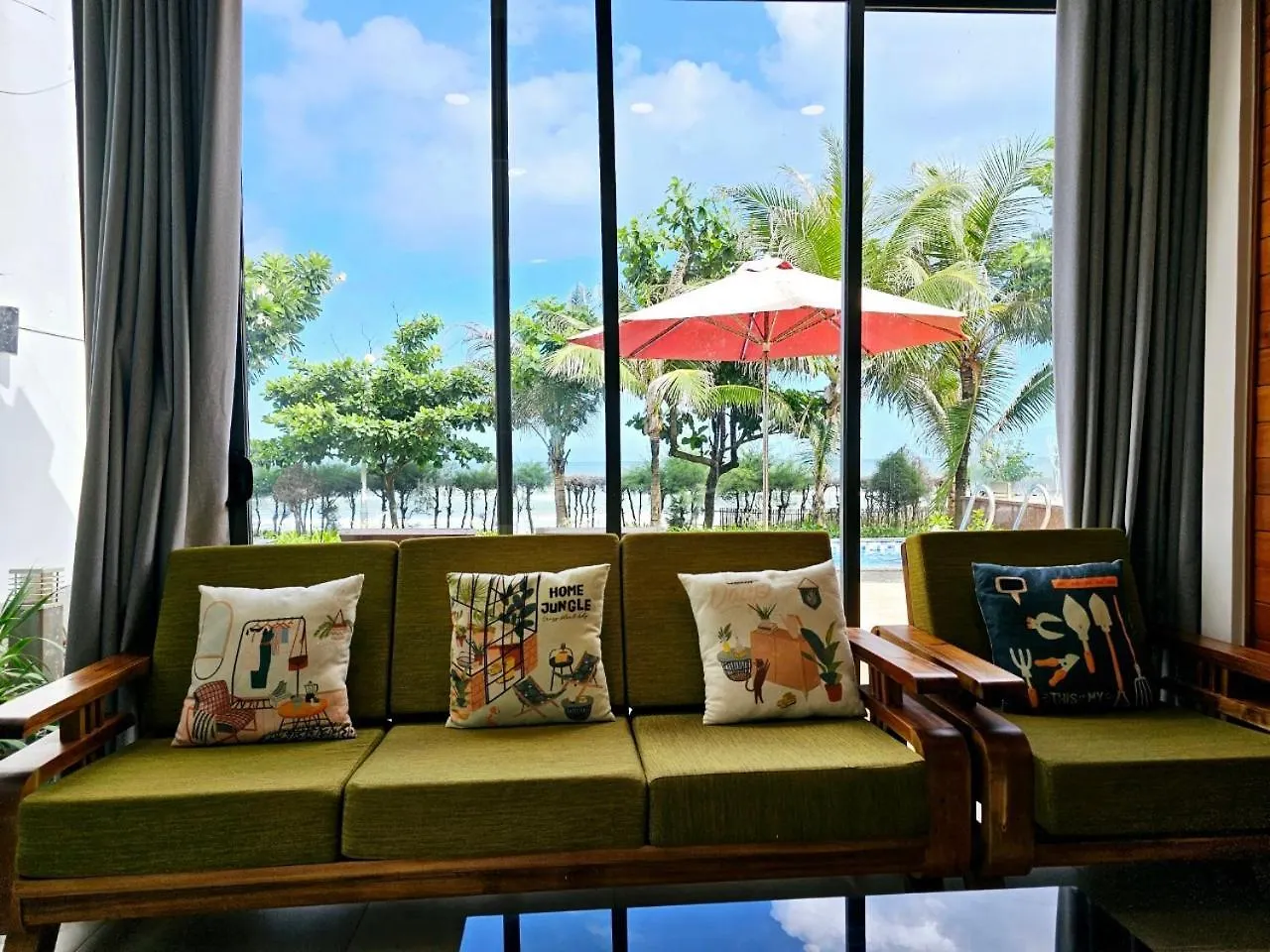 Villa Aria Resort, The Sea By 10-50M,Bien Va Ho Boi Rieng Vung Tau 0*,  Vietnam