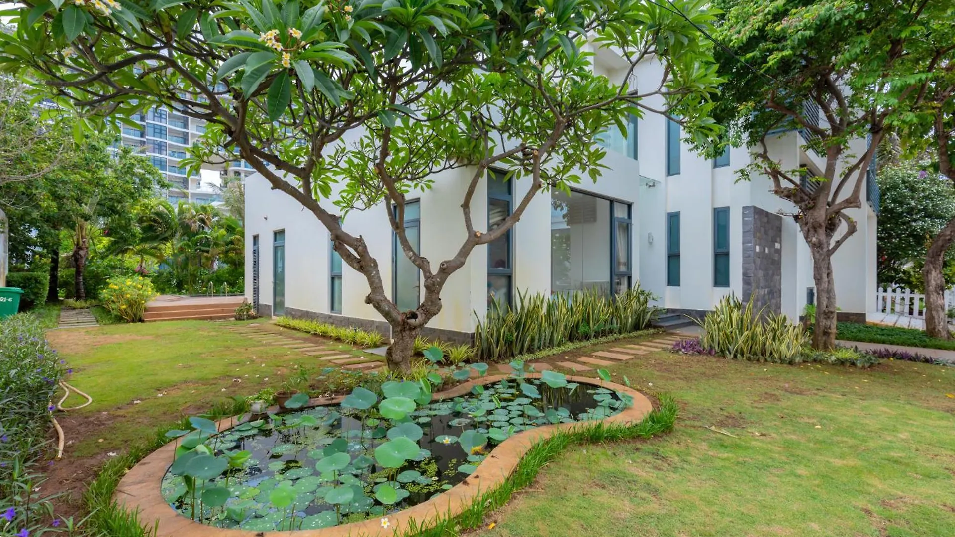 Villa Aria Resort, The Sea By 10-50M,Bien Va Ho Boi Rieng Vung Tau Apartment
